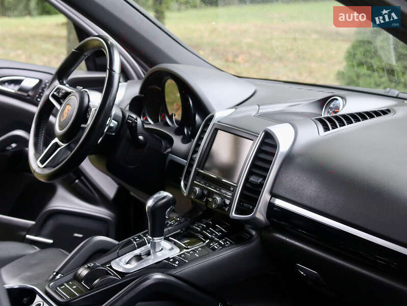 Внедорожник / Кроссовер Porsche Cayenne 2015 в Киеве фото 11 Внедорожник / Кроссовер Porsche Cayenne 2015 в Киеве
