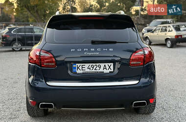 Позашляховик / Кросовер Porsche Cayenne 2012 в 