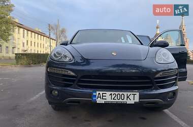 Позашляховик / Кросовер Porsche Cayenne 2011 в 