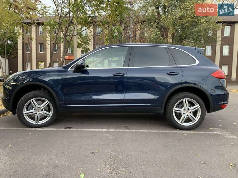 Позашляховик / Кросовер Porsche Cayenne 2011 в Кам'янському