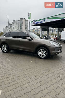 Porsche Cayenne 2012