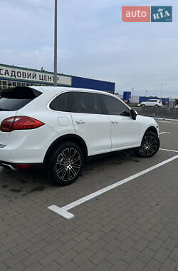 Внедорожник / Кроссовер Porsche Cayenne 2014 в Сумах
