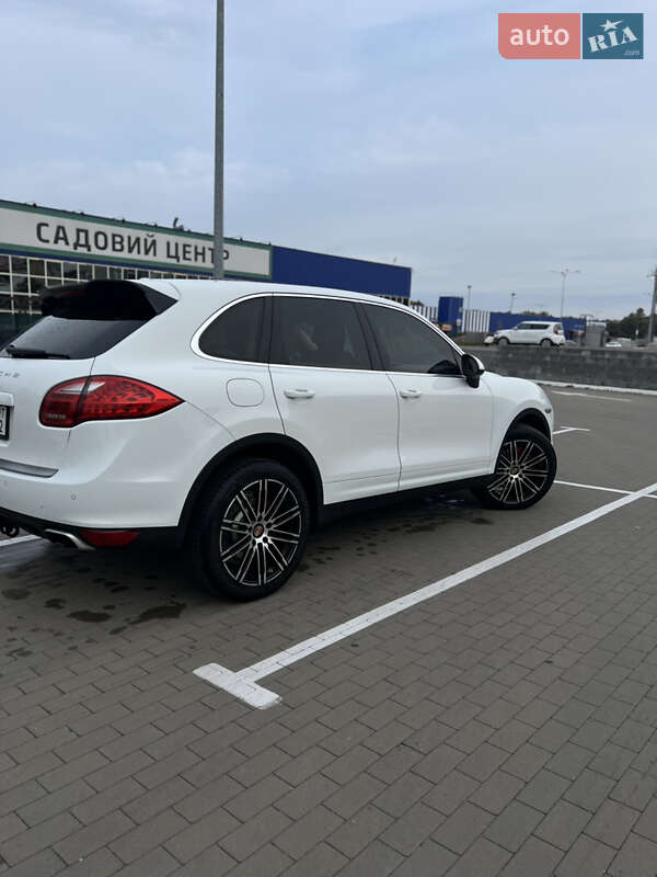 Porsche Cayenne 2014