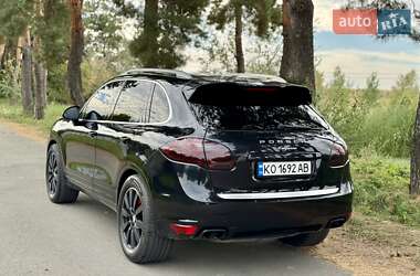 Внедорожник / Кроссовер Porsche Cayenne 2011 в 