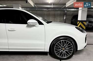 Внедорожник / Кроссовер Porsche Cayenne 2019 в 
