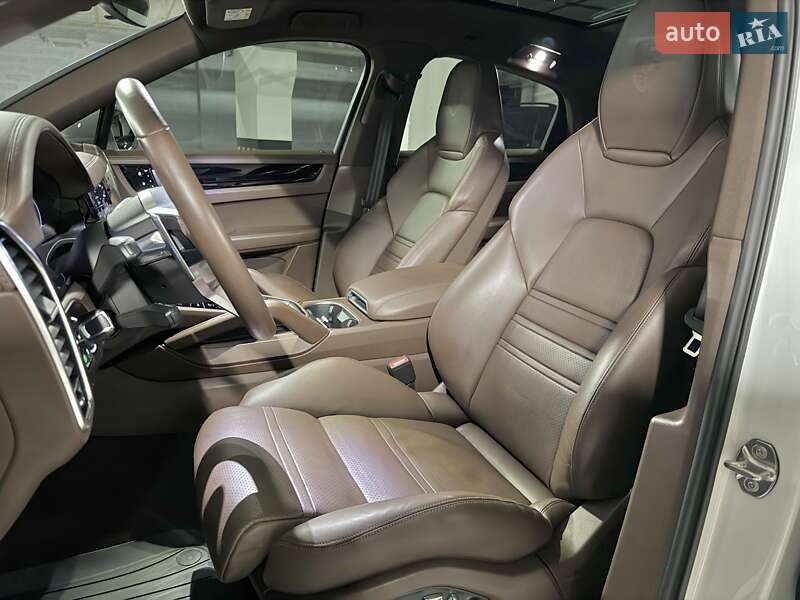 Позашляховик / Кросовер Porsche Cayenne 2019 в Дніпрі