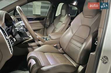 Внедорожник / Кроссовер Porsche Cayenne 2019 в 