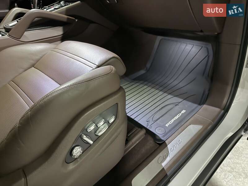 Позашляховик / Кросовер Porsche Cayenne 2019 в Дніпрі
