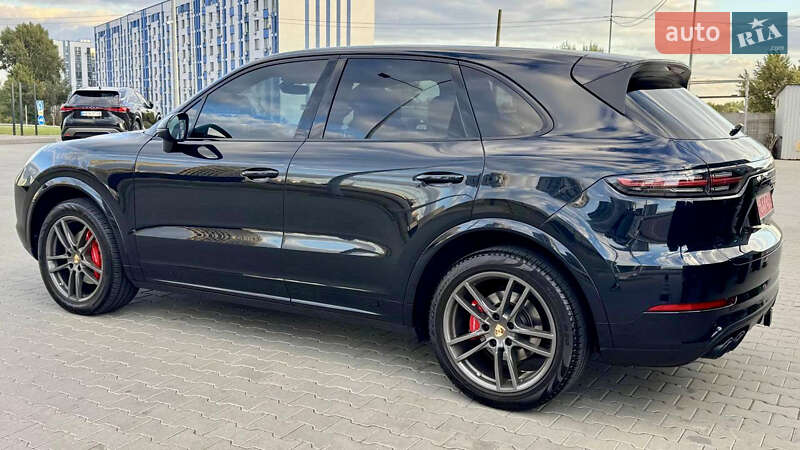 Позашляховик / Кросовер Porsche Cayenne 2019 в Києві