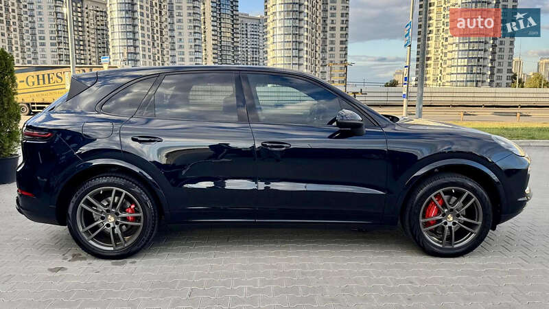 Позашляховик / Кросовер Porsche Cayenne 2019 в Києві