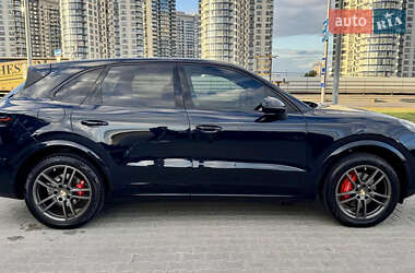 Позашляховик / Кросовер Porsche Cayenne 2019 в 