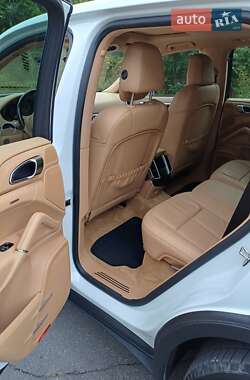 Позашляховик / Кросовер Porsche Cayenne 2013 в 