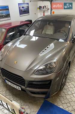 Внедорожник / Кроссовер Porsche Cayenne 2013 в 