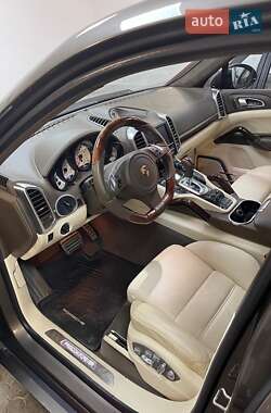 Внедорожник / Кроссовер Porsche Cayenne 2013 в 