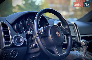 Внедорожник / Кроссовер Porsche Cayenne 2013 в 