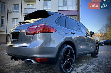 Внедорожник / Кроссовер Porsche Cayenne 2013 в 