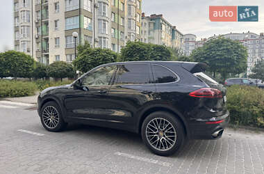 Позашляховик / Кросовер Porsche Cayenne 2015 в 
