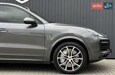 Позашляховик / Кросовер Porsche Cayenne 2020 в 