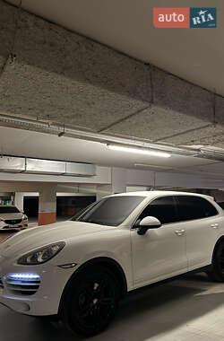 Позашляховик / Кросовер Porsche Cayenne 2013 в 