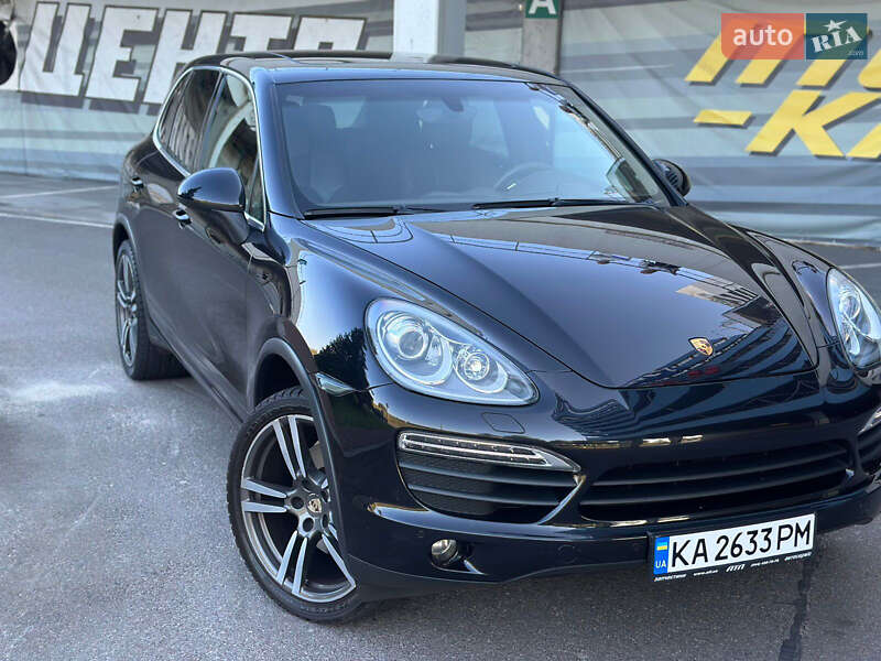 Позашляховик / Кросовер Porsche Cayenne 2012 в Києві