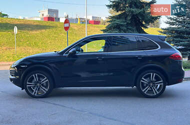 Позашляховик / Кросовер Porsche Cayenne 2012 в 