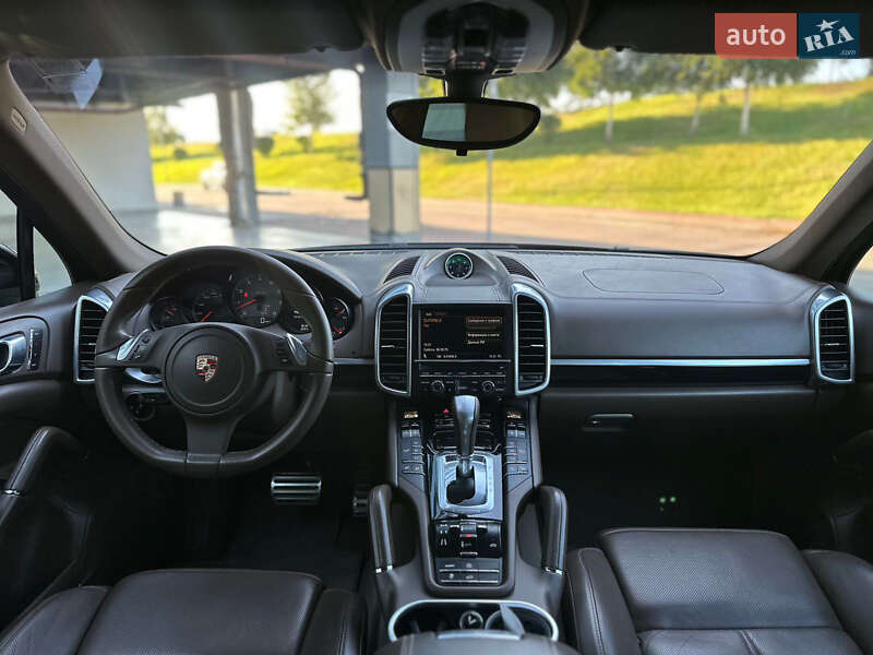 Позашляховик / Кросовер Porsche Cayenne 2012 в Києві