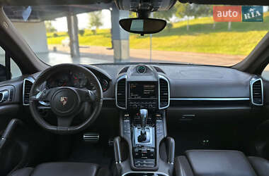 Позашляховик / Кросовер Porsche Cayenne 2012 в 