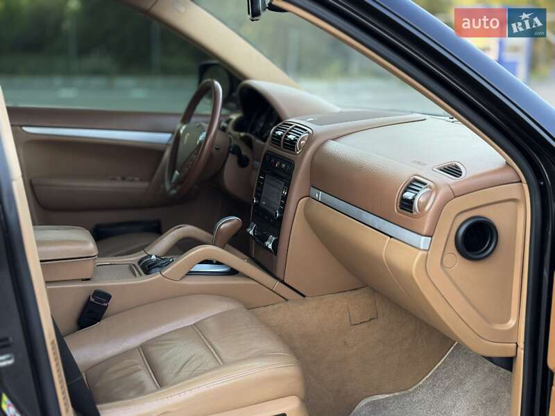 Позашляховик / Кросовер Porsche Cayenne 2008 в Луцьку