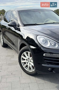 Внедорожник / Кроссовер Porsche Cayenne 2011 в 