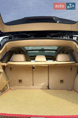 Внедорожник / Кроссовер Porsche Cayenne 2011 в 