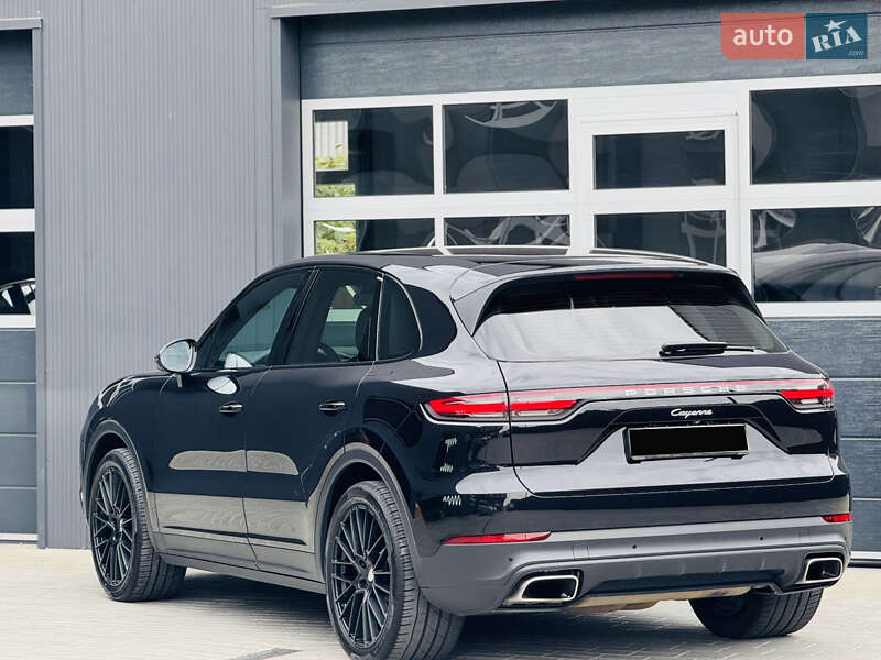 Позашляховик / Кросовер Porsche Cayenne 2018 в Мукачевому