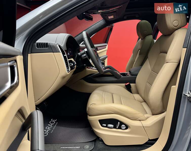 Позашляховик / Кросовер Porsche Cayenne 2020 в Києві