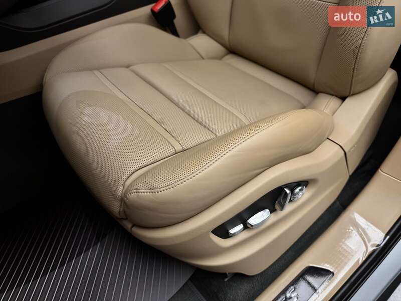 Позашляховик / Кросовер Porsche Cayenne 2020 в Києві