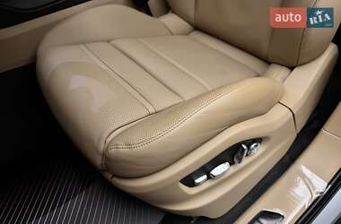 Позашляховик / Кросовер Porsche Cayenne 2020 в 