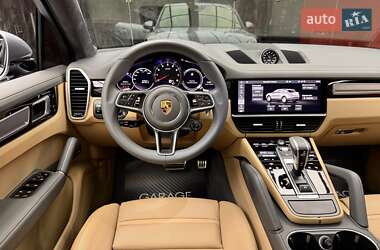Позашляховик / Кросовер Porsche Cayenne 2020 в 