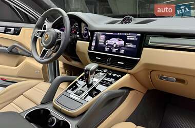 Позашляховик / Кросовер Porsche Cayenne 2020 в 