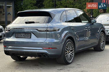 Позашляховик / Кросовер Porsche Cayenne 2019 в 