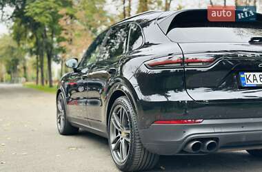 Позашляховик / Кросовер Porsche Cayenne 2018 в 
