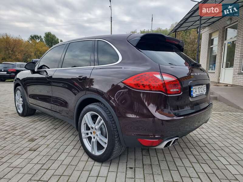 Внедорожник / Кроссовер Porsche Cayenne 2013 в Смеле