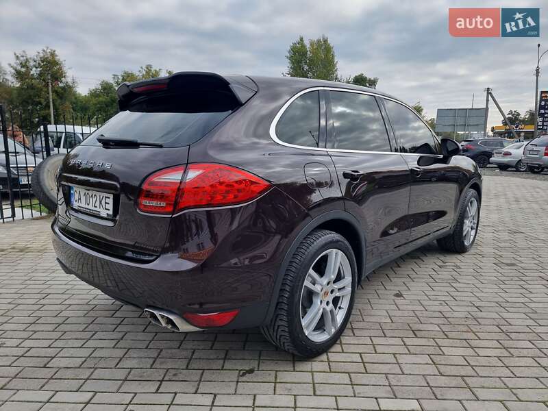 Внедорожник / Кроссовер Porsche Cayenne 2013 в Смеле