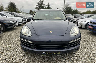 Внедорожник / Кроссовер Porsche Cayenne 2011 в 