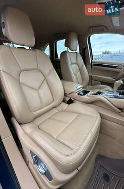 Внедорожник / Кроссовер Porsche Cayenne 2011 в 