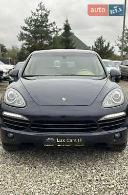 Внедорожник / Кроссовер Porsche Cayenne 2011 в 