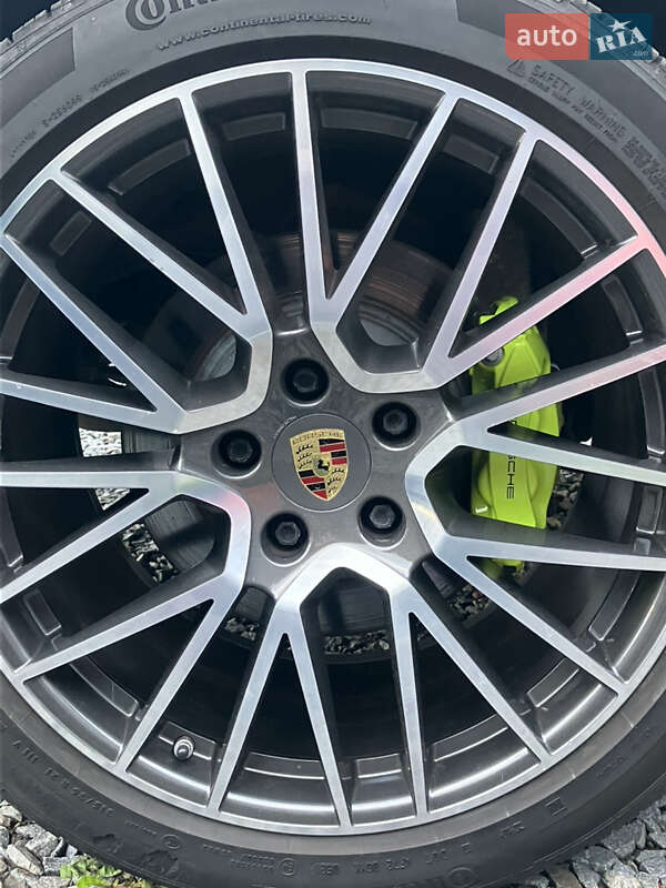 Внедорожник / Кроссовер Porsche Cayenne 2019 в Львове