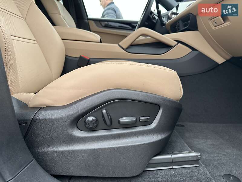 Внедорожник / Кроссовер Porsche Cayenne 2024 в Киеве фото 42 Внедорожник / Кроссовер Porsche Cayenne 2024 в Киеве