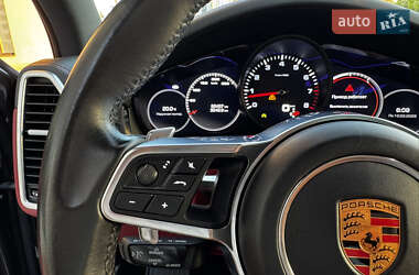 Позашляховик / Кросовер Porsche Cayenne 2019 в 