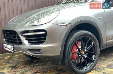 Позашляховик / Кросовер Porsche Cayenne 2010 в 