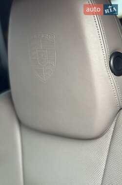 Позашляховик / Кросовер Porsche Cayenne 2010 в 