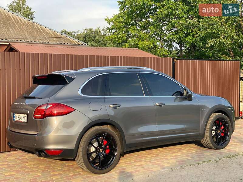 Позашляховик / Кросовер Porsche Cayenne 2010 в Києві