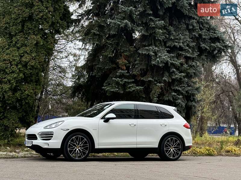 Внедорожник / Кроссовер Porsche Cayenne 2013 в 
